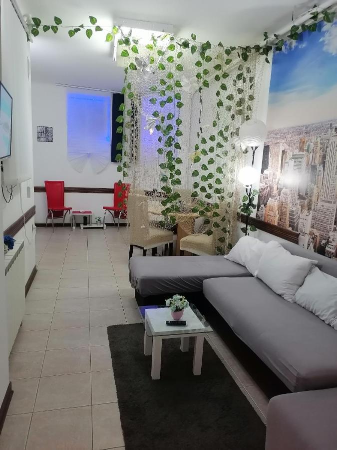 Low Cost Apartment Белград Экстерьер фото